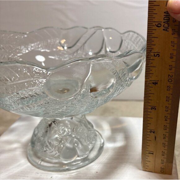 Vtg Glass Pedestal Bowl Embossed Leaf Pear Avacodo Fruit Design Teleflora 1985 - Picture 6 of 7